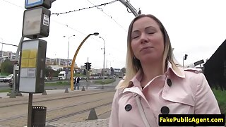 نمکین برونیٹ سلٹ ویر ...