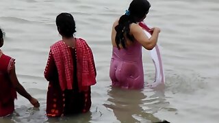 Masseur نے تیل والے  ...